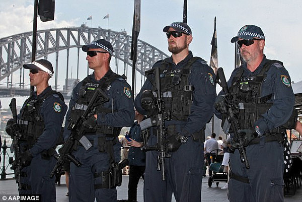 476B7DC300000578-5189625-50_Elite_NSW_police_officers_will_carry_M4_semi_automatic_rifles-a-6_1513570154053.jpg,0