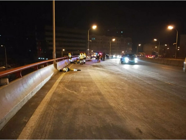 哈尔滨二环桥发生惨祸7名环卫工被撞 5死2伤