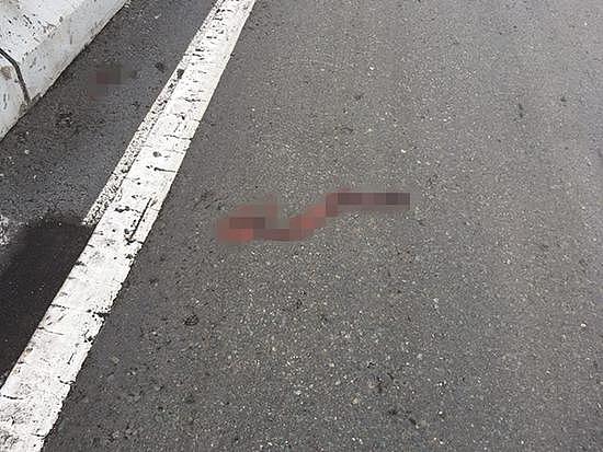 哈尔滨致5死车祸环卫工痛哭：不能开慢点？