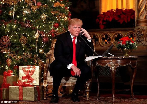 特朗普扮演圣诞老人在北美防空司令部接电话，昨天你打电话了吗？ - 8