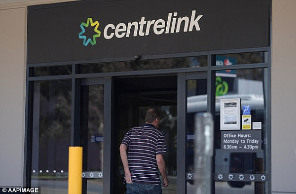 479632F500000578-5213817-Prime_Minister_Malcolm_Turnbull_wants_some_Centrelink_welfare_re-a-19_1514330109216.jpg,0
