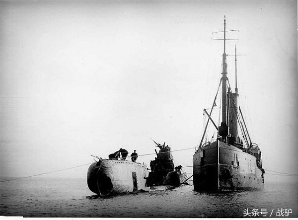 英国最惨烈潜艇事故，一滴油漆“击沉”潜艇，99人活活憋死