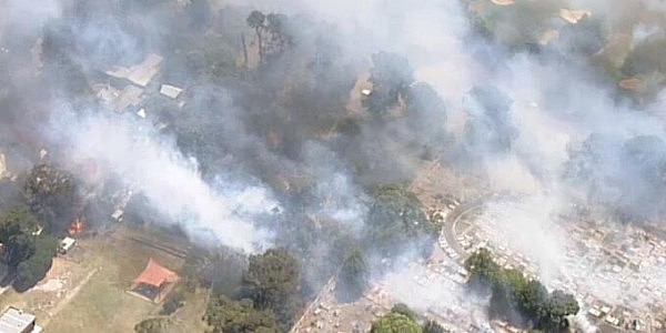 墨尔本东南区突发大火！40幢民宅被紧急疏散 70名消防员赶往现场救援（图） - 2
