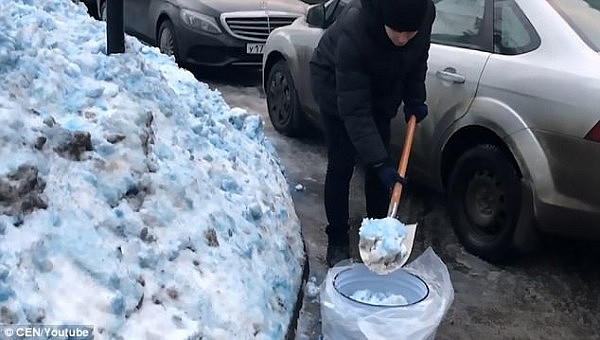 俄罗斯天现异象 普京家乡下了场蓝雪！（组图） - 1