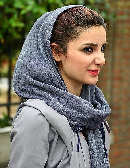 伊朗终于揭开“神秘面纱”，女性不戴头巾不会再被警察逮捕拘留