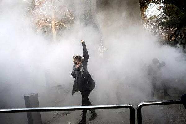 前线观察：社会动荡的伊朗，会如西方预期发生“颜色革命”吗？