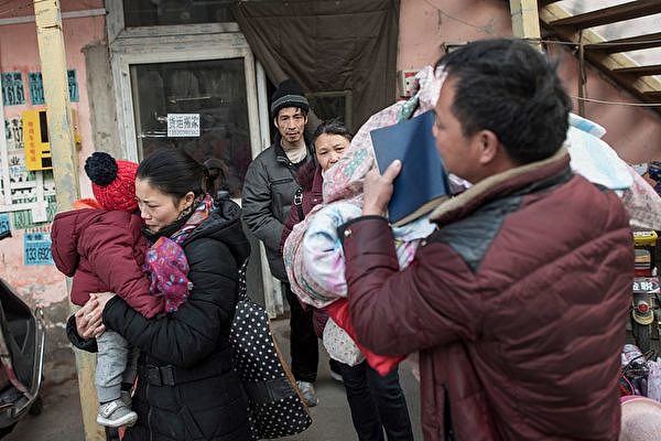 北京大规模驱赶低端人口，勒令3天内必须搬离，同时以10年签证吸引外国高端人才入京！(组图) - 3