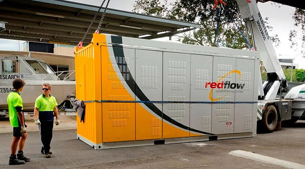 首批液流电池组件生产启动 Redflow续约公司高管 - 2