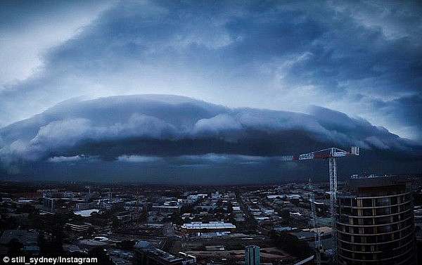 24小时内连遭两次“超强雷暴”袭击！悉尼城区宛如“末日”降临（视频/组图） - 3