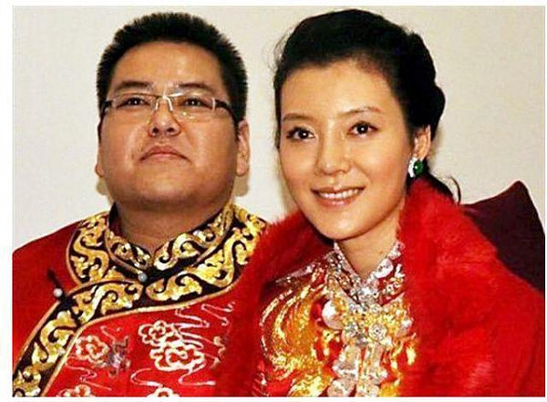 车晓与前夫离婚6年了，首次回应3亿分手费，如今上节目被人吐槽