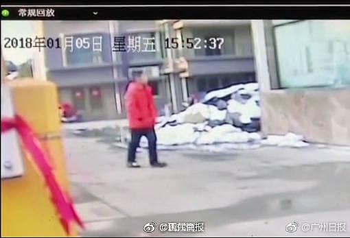 男童弄丢手机被母亲乱棍打死 邻居:孩子终于解脱了