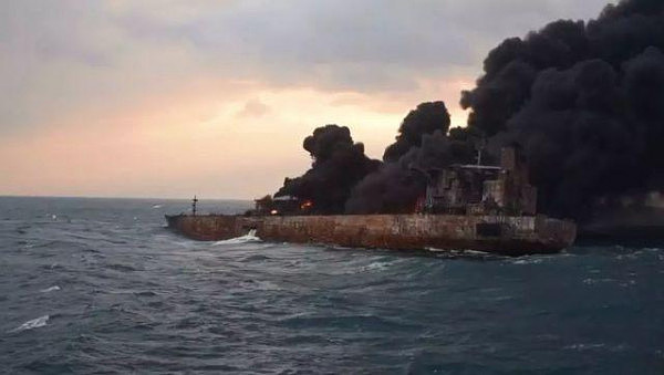 油船相撞中国不救伊朗籍船员? 伊朗方面指责中国不出力，看看救援现场多可怕！ - 1