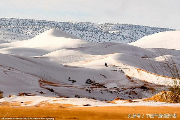 地球中邪了？又干又热的撒哈拉沙漠下大雪了，足有40厘米！