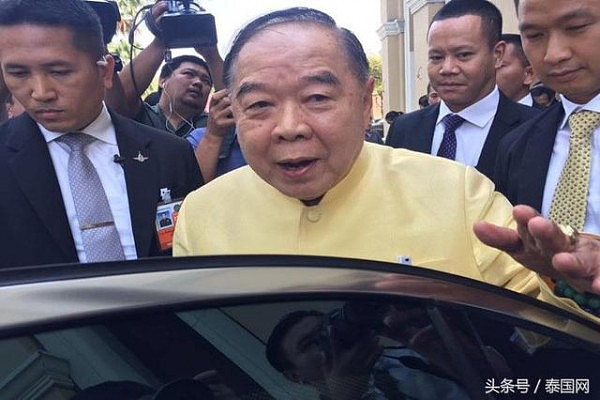 泰国副总理巴逸被扒出24块名表，巴逸：都是朋友的，只是借来戴！