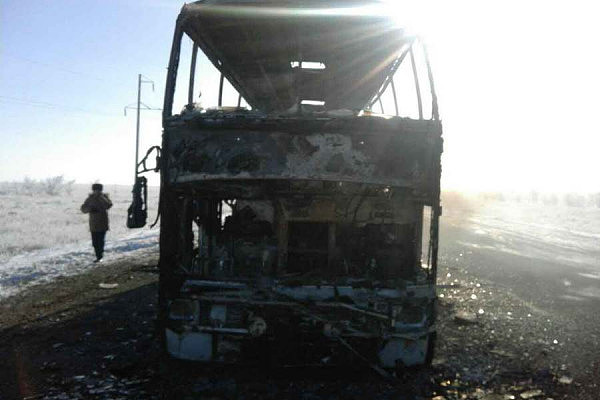 哈萨克斯坦一辆客车着火致52人遇难 5人幸运逃生（组图） - 2