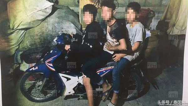 泰国清迈14岁未成年飞车党当街抢劫中国游客