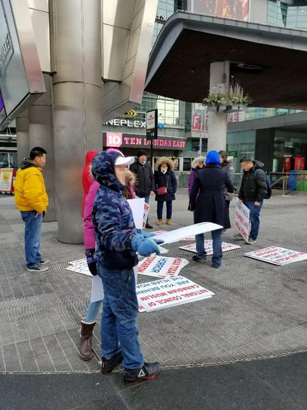 加拿大华人游行抗议，要求特鲁多就“穆斯林女孩被剪头巾”事件致歉(组图) - 4