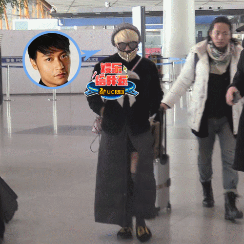陈志朋现身机场再现奇葩服装，铆钉口罩和大长腿已成为出行标配