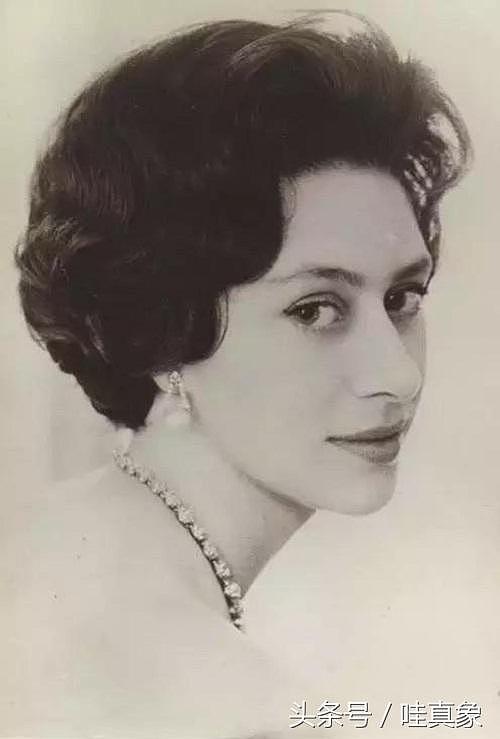 银行劫案扯出皇室丑闻，保险库中的神秘照片竟是英国公主？ - 4