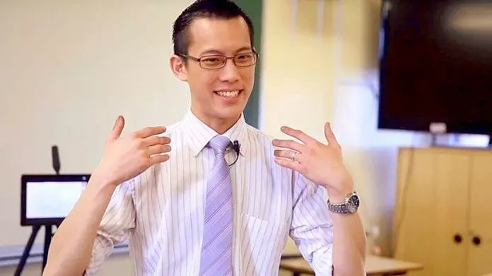 首位华裔教师登上澳国庆节演讲！曾因种族歧视被孤立，现在当选“2018年度英雄”！ - 4