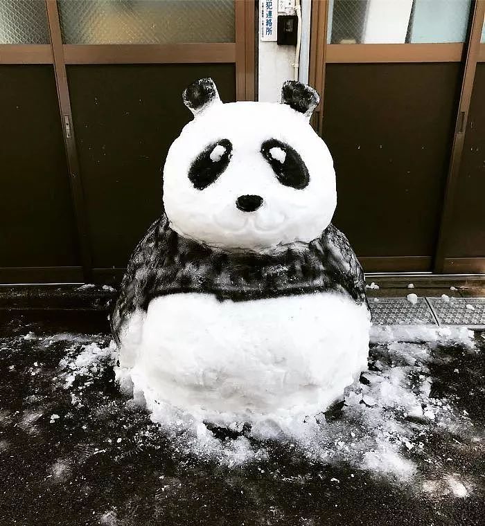 杭州保安下雪天堆出个动物园 网友:地域限制了才华