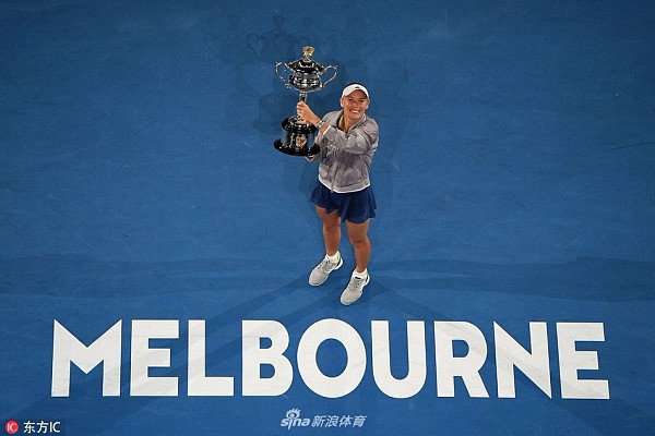 生涯首夺大满贯！沃兹苦战三盘胜哈勒普 成功拿到澳网女单冠军  - 3