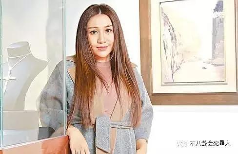 都说赌王女儿个个貌美如花，但他的外孙女更惊为天人