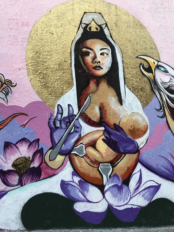 美国华人区壁画引争议：袒胸露乳的是观音还是圣母？ - 2