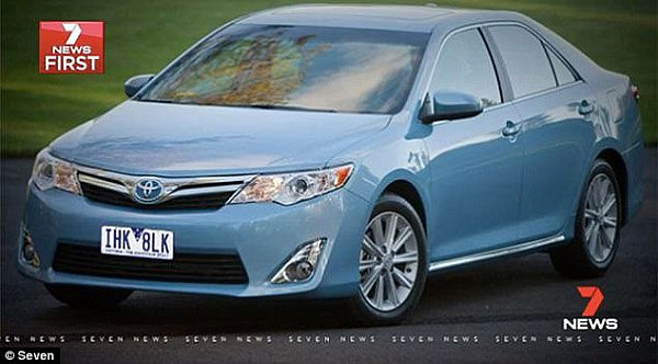 48C1EFB600000578-5334185-Police_are_searching_for_Mr_Shah_s_blue_Toyota_Camry_which_has_V-a-7_1517396243362.jpg,0