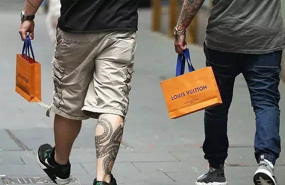 有钱就任性，华人买走澳洲近80%奢侈品！成功唤醒澳洲奢侈品零售行业 - 1