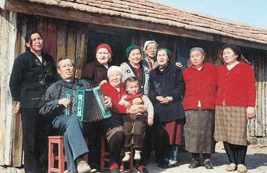 请不要叫我老外，我是地道的中国俄罗斯族人，我为是中国人而骄傲