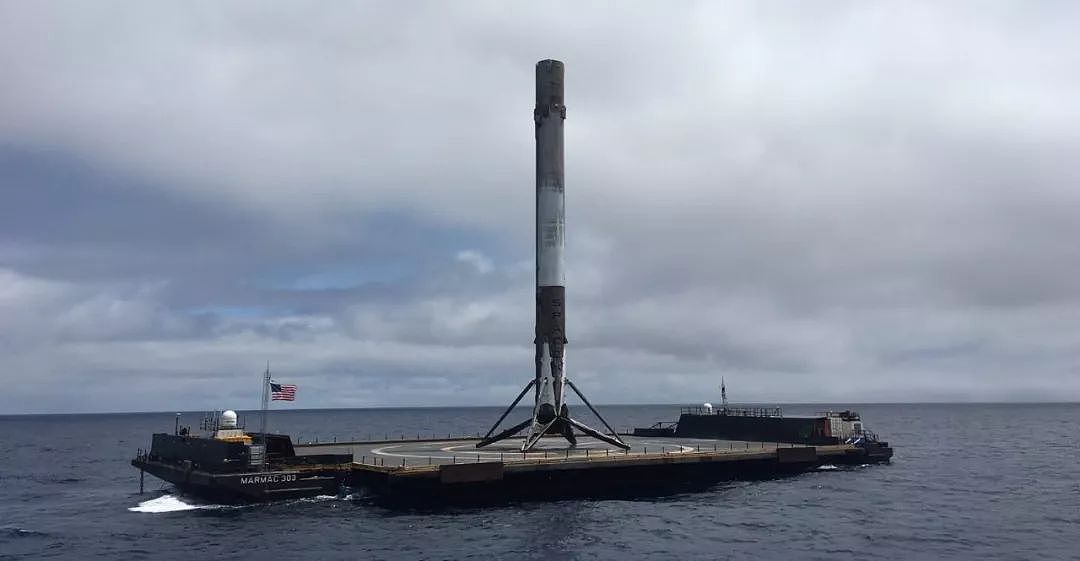 正在澳洲上空！一辆特斯拉跑车驶向火星！SpaceX “重型猎鹰”发射成功，马斯克彪悍改写历史！(视频+图片) - 16