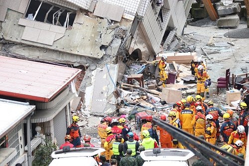 台湾地震日本救援队来是来了，但他们却这么说：我们是不会进去的！ - 19