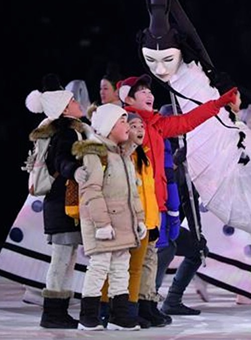 日本网友:昨晚的冬奥会开幕式，这货把孩子吓哭了… - 11