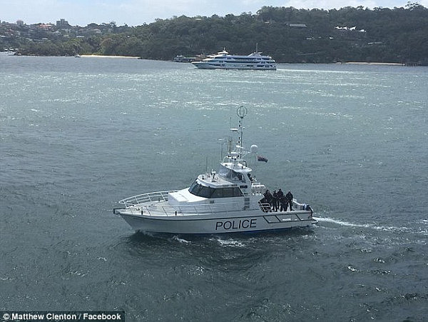 酒瓶爆头！悉尼邮轮突发斗殴大混战！邮轮被迫返航，6人遭警方逮捕！ - 1