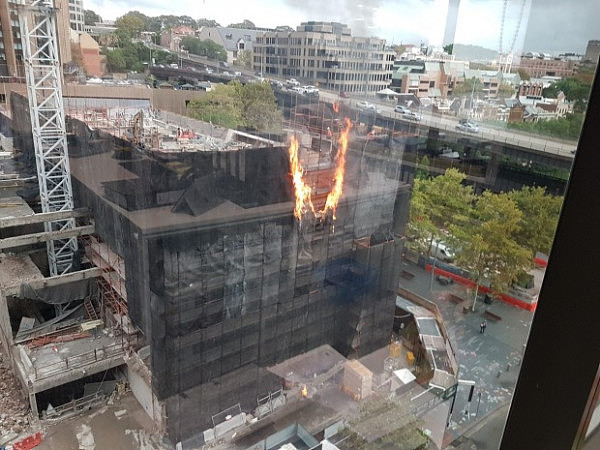 悉尼前万达大楼火灾成疑，警方介入调查！知情者：“火势和时间点不寻常”（组图） - 6