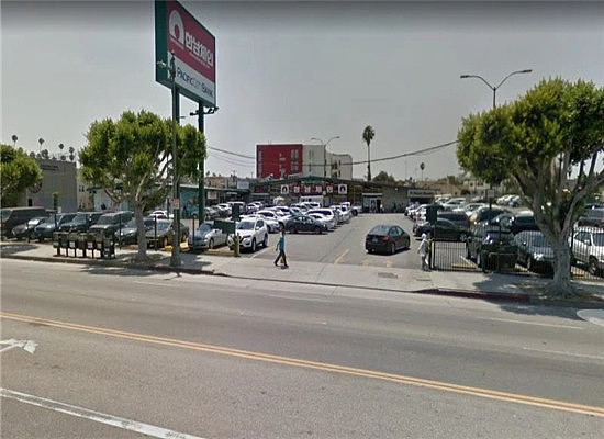 81岁亚裔老奶奶在洛杉矶街头无故遭殴打，凶手打人的理由让人气愤！ - 3