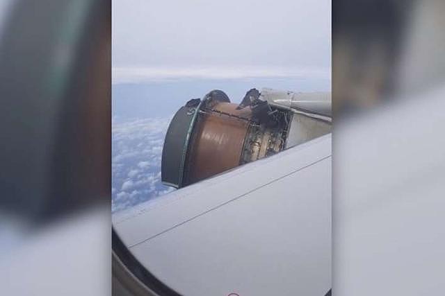 美联航客机引擎空中解体 乘客亲睹惊险一幕