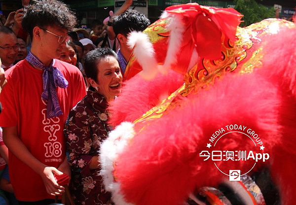 悉尼市长大年初一唐人街拜年！沿街发红包，与华人共庆狗年春节（组图） - 22