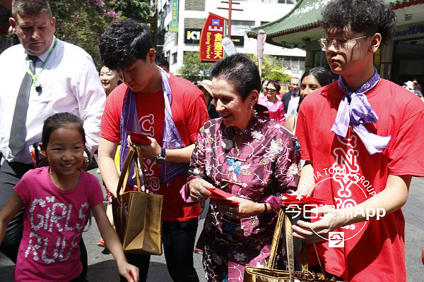 悉尼市长大年初一唐人街拜年！沿街发红包，与华人共庆狗年春节（组图） - 17