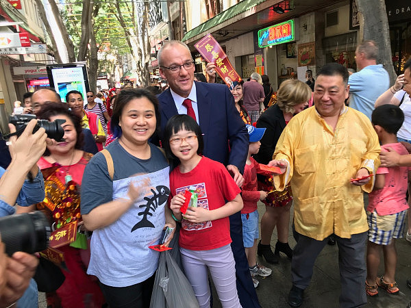  新州州长及反对党领袖访华埠拜年（图） - 4