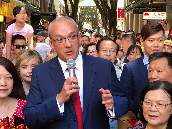  新州州长及反对党领袖访华埠拜年（图） - 2