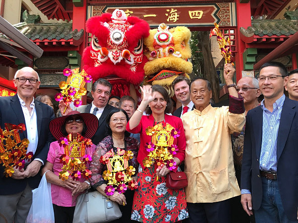  新州州长及反对党领袖访华埠拜年（图） - 7