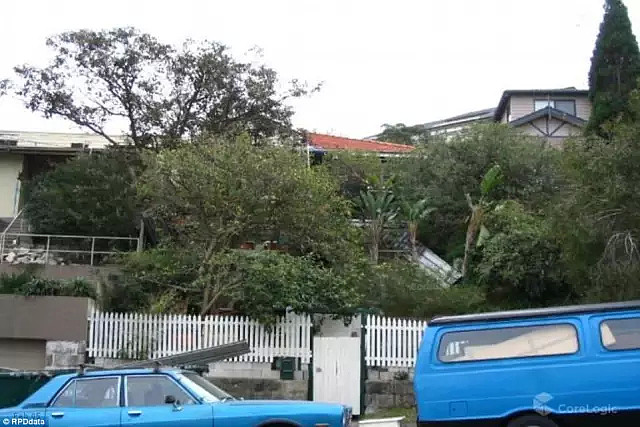悉尼堆了70年垃圾的房子竟叫价$2500000！地产商光清出让人走的小路就花了$30000！ - 4