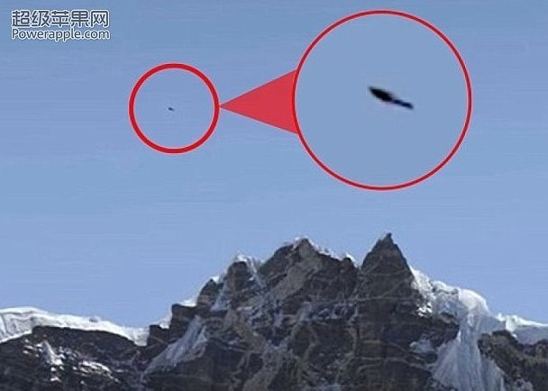 惊闻！珠穆朗玛峰竟有UFO现身被捕捉到（图） - 1