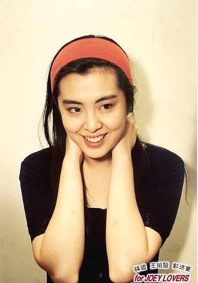 王祖贤太美了，40岁素颜秒杀一众港姐，网友：每根头发丝都是美的