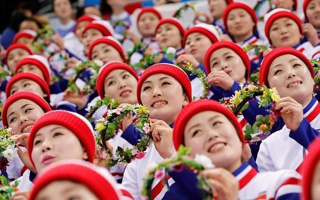 脱北者：曝朝鲜啦啦队被迫当“性奴”，为朝鲜高官提供性服务（视频 / 组图） - 1