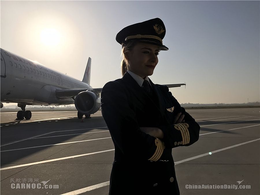 东航首位外籍女机长伊莲娜：来中国是最好的选择（图） - 3