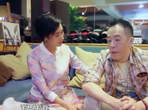 黄贯中抱怨老婆朱茵 从来不问我爱不爱她 而是问你觉得哪件好看