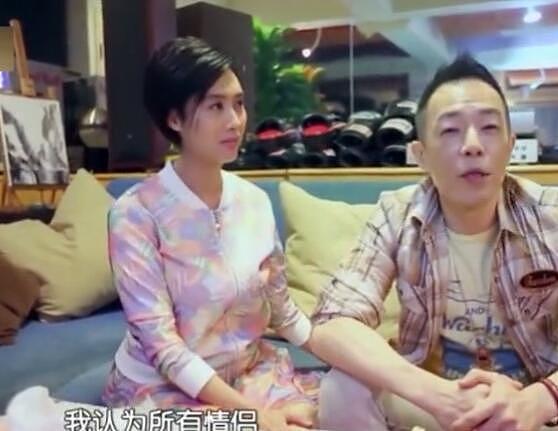 黄贯中抱怨老婆朱茵 从来不问我爱不爱她 而是问你觉得哪件好看